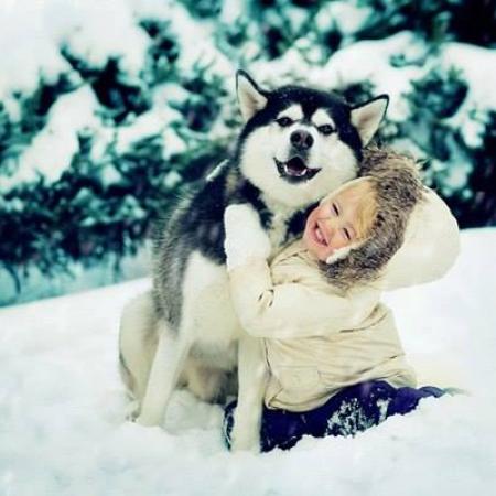 Cât e de bine să ai un animal de companie când ai şi un copil?