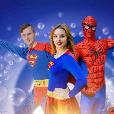 Serbare cu super eroi! Copii fericiţi, părinţi fără griji